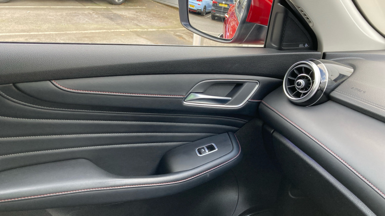 MG Hs 1.5 T-GDI Exclusive 5dr Petrol Hatchback